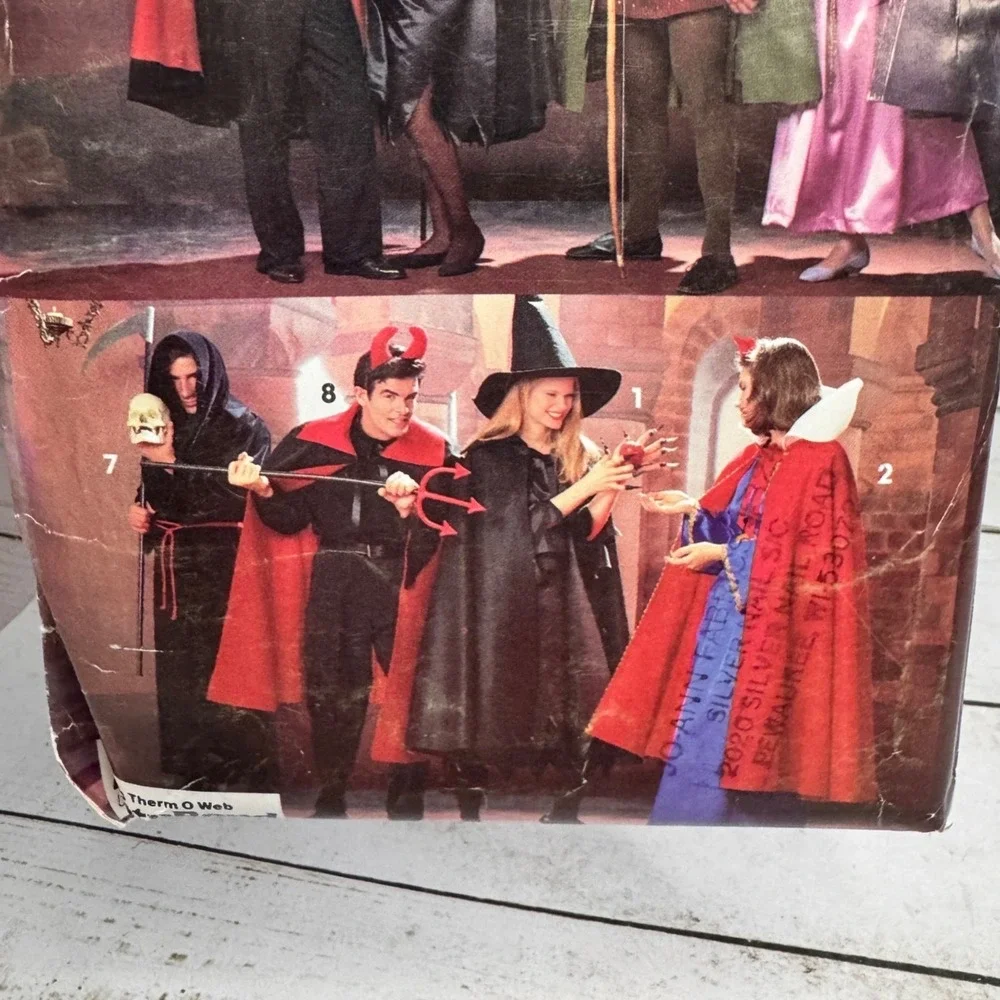 Simplicity 0636 Halloween Costume Pattern Witch Dracula Robin Hood Sm Med Lg
